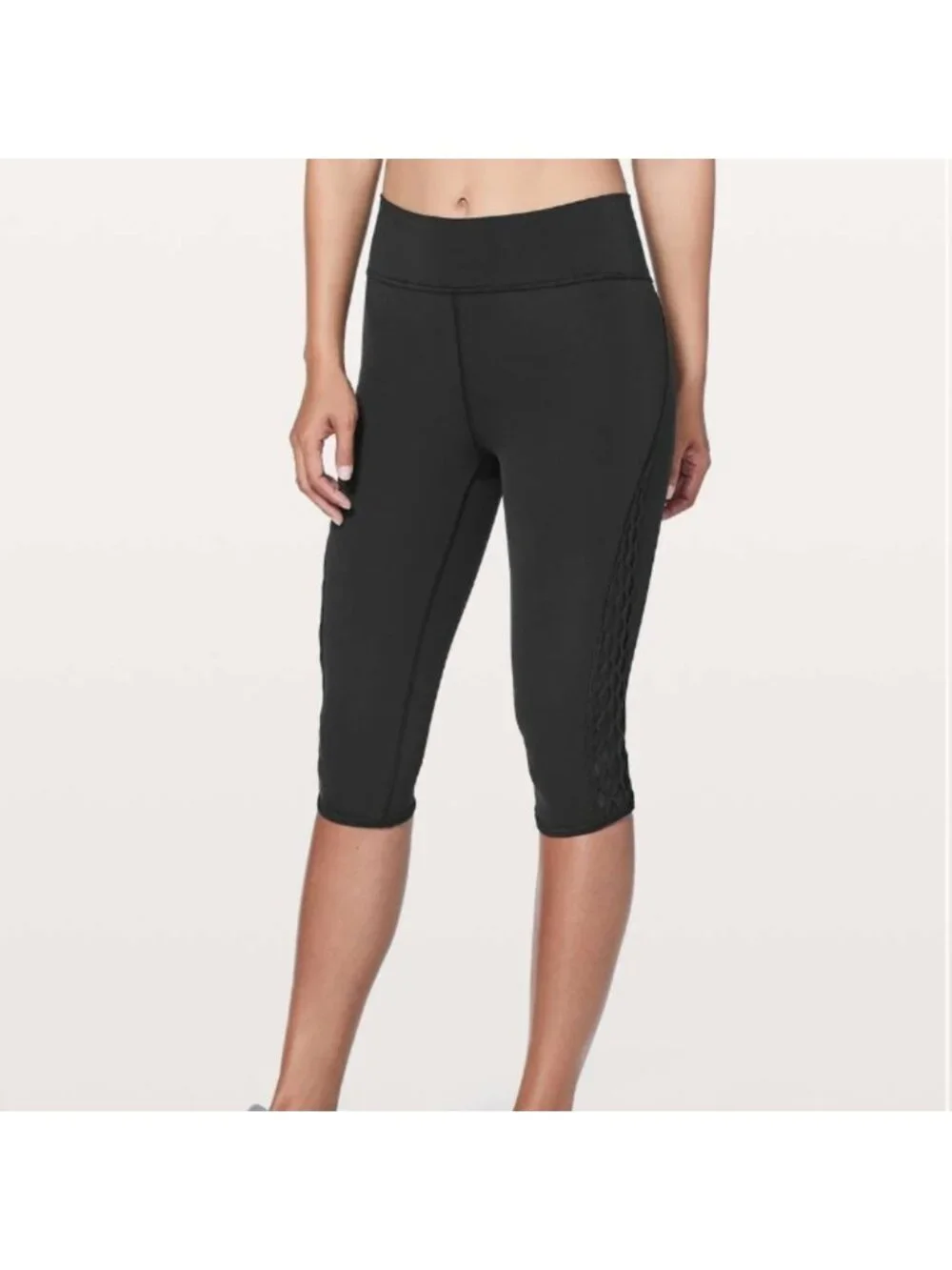 Lululemon Love Knot Crop *15